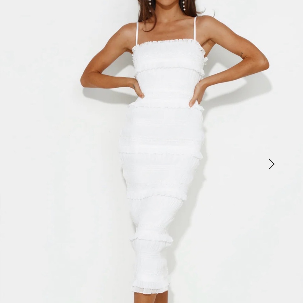 NEW! Hello Molly White Midi Dress (s)